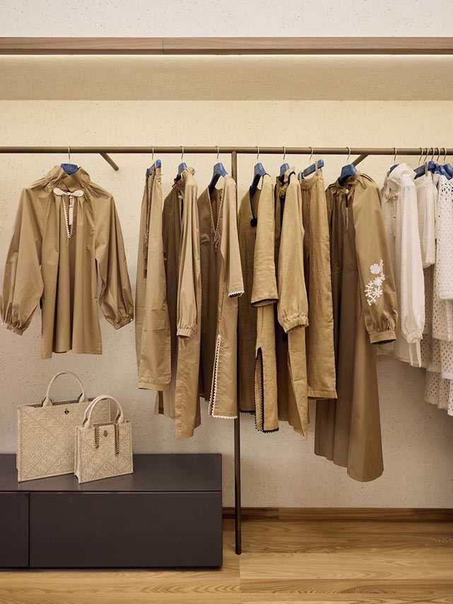 Light, matter, identity: the new boutique Safira Milano