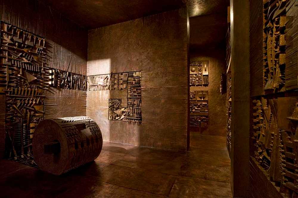 Arnaldo Pomodoro among Places, Memories, and Visionary Projects