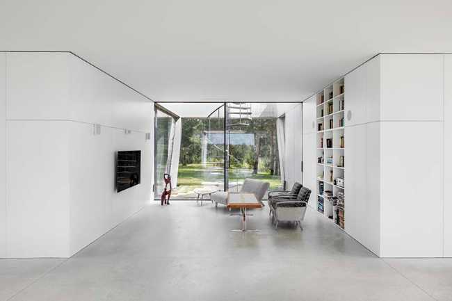 Villa O: una scultura circolare tra lago e natura