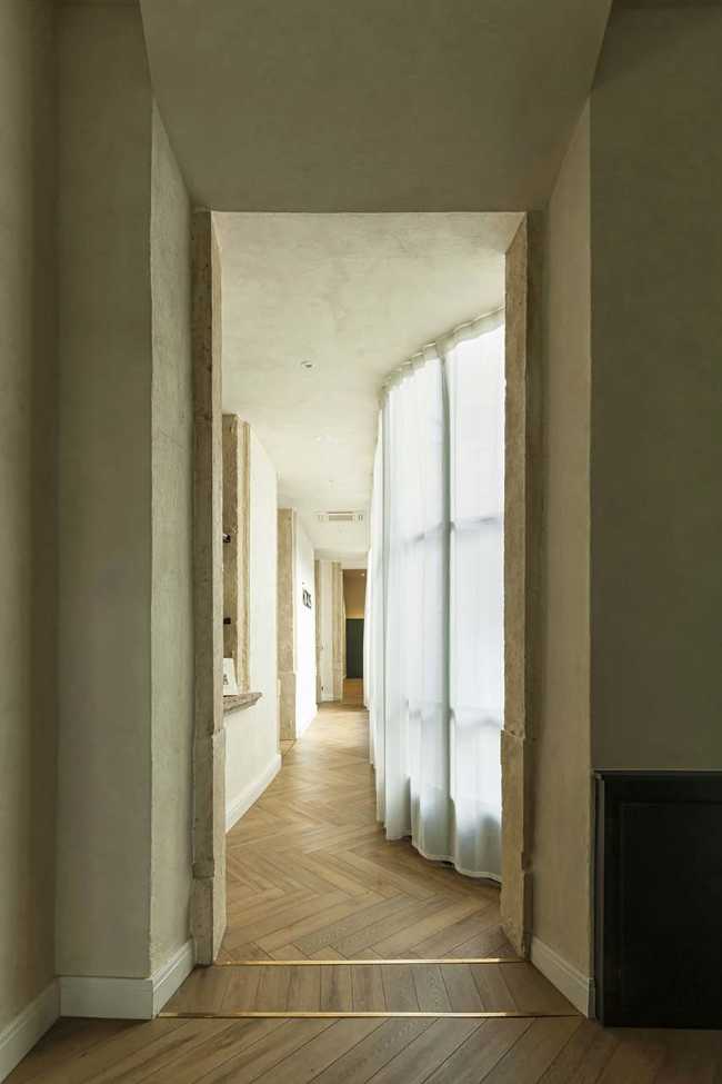 Contemporaneidad delicada para la recuperación de Palazzo Carbotti en Verona