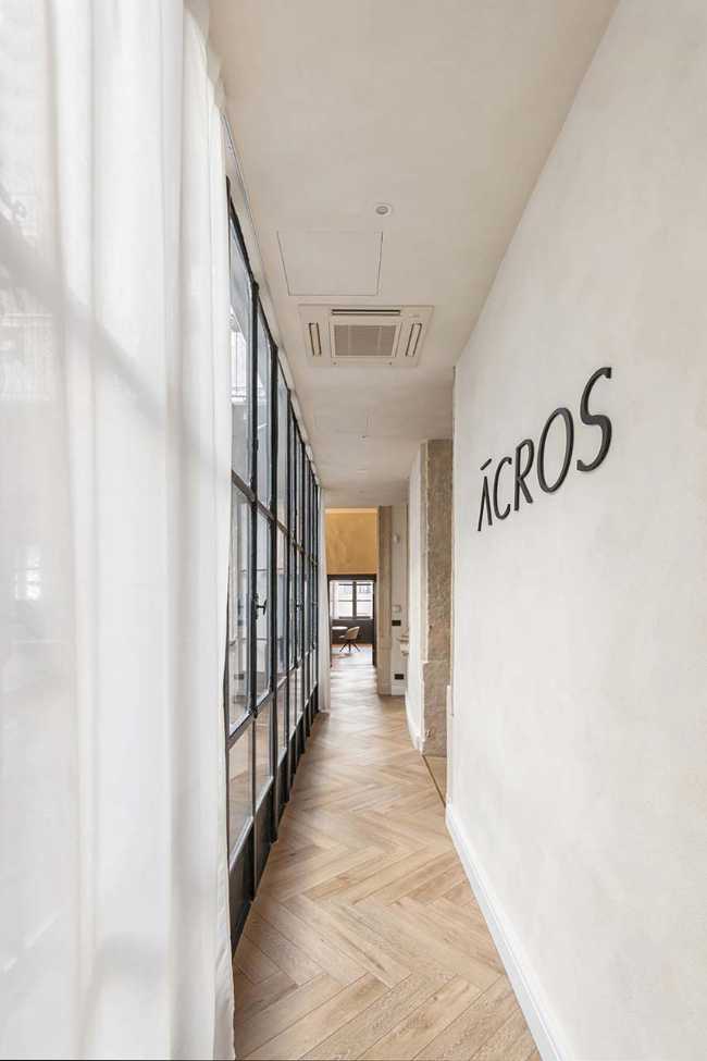 Contemporaneidad delicada para la recuperación de Palazzo Carbotti en Verona