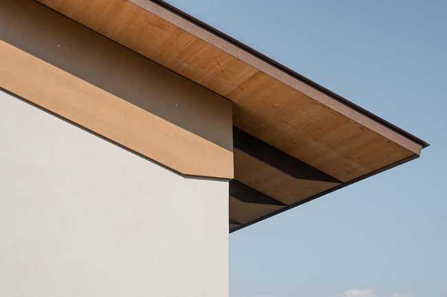 Nature protagonist in the spaces of Casa in Brianza on Como Lake