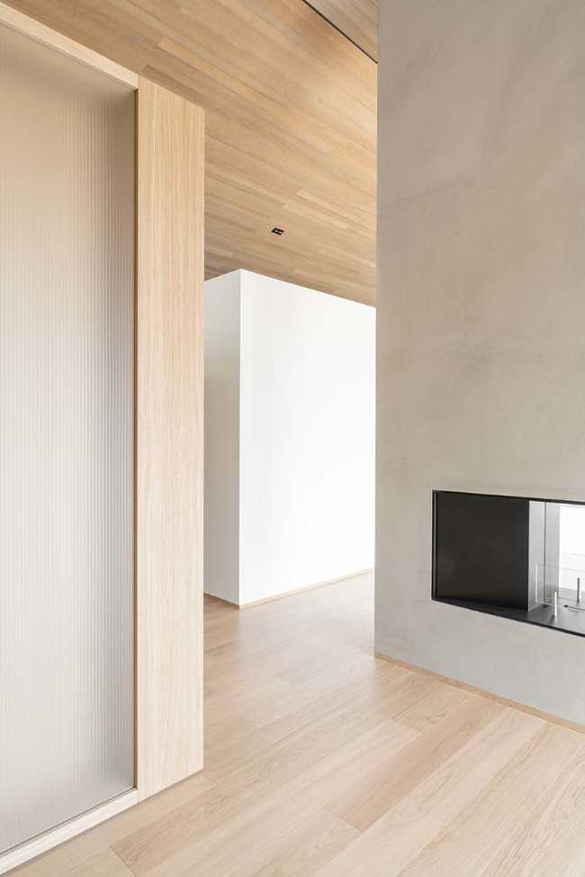 Nature protagonist in the spaces of Casa in Brianza on Como Lake