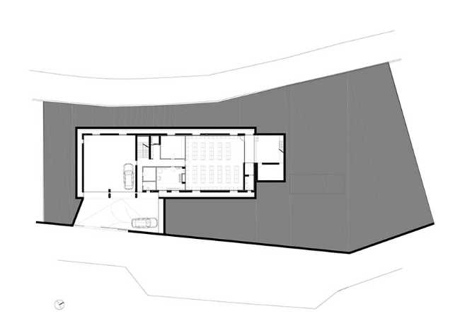 Nature protagonist in the spaces of Casa in Brianza on Como Lake