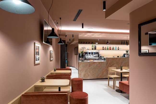 Color y arte para la nueva heladería La Fragola en Sondrio.