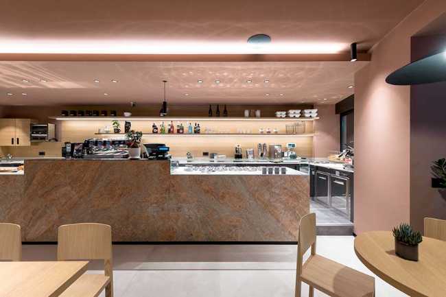 Color y arte para la nueva heladería La Fragola en Sondrio.