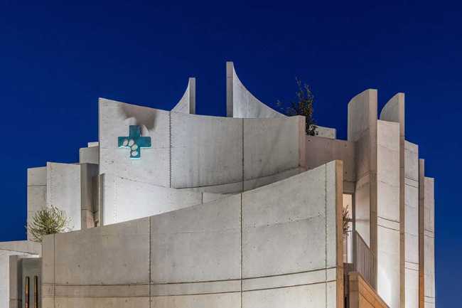 Tirana Vet Hospital: living sculpture for life