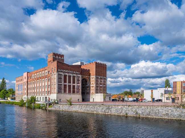 Nouveaux espaces urbains pour les Moulins Automatiques de Pardubice