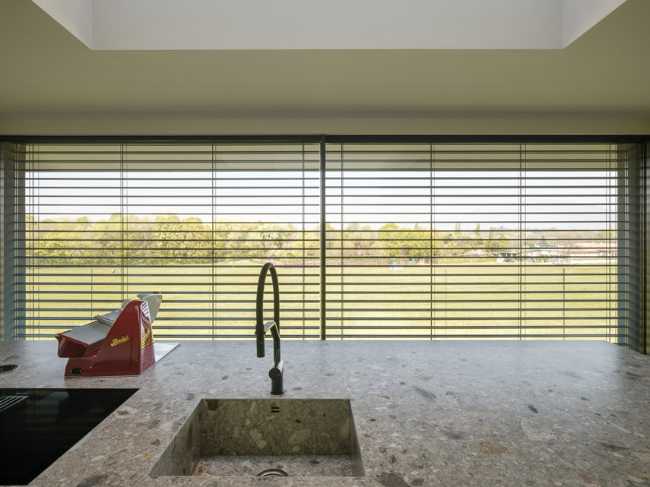 Panorama House, luce e controllo climatico