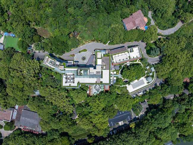 Silk Lakehouse in Hangzhou. Architectural renovation in UNESCO site