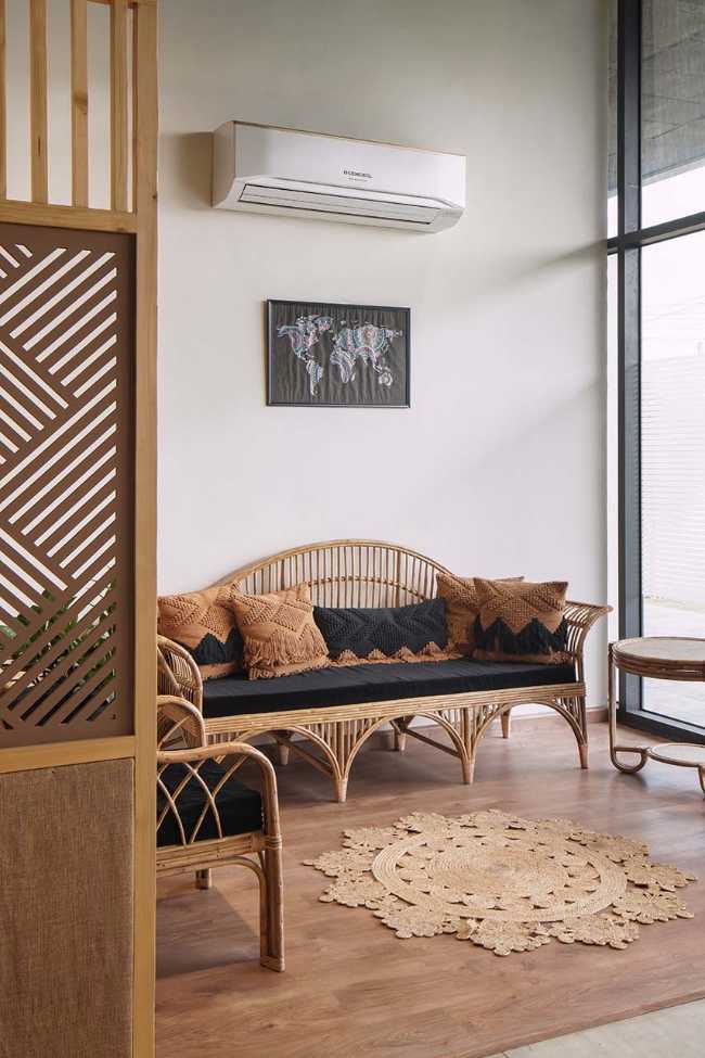 Textile waves. An architectural identity for Handtex Industries.