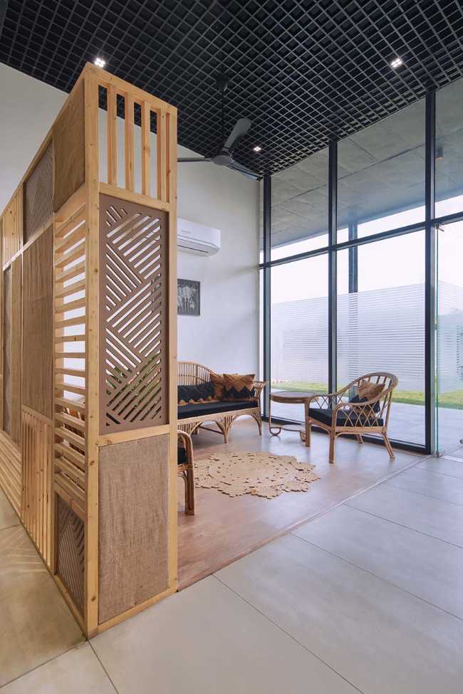 Textile waves. An architectural identity for Handtex Industries.