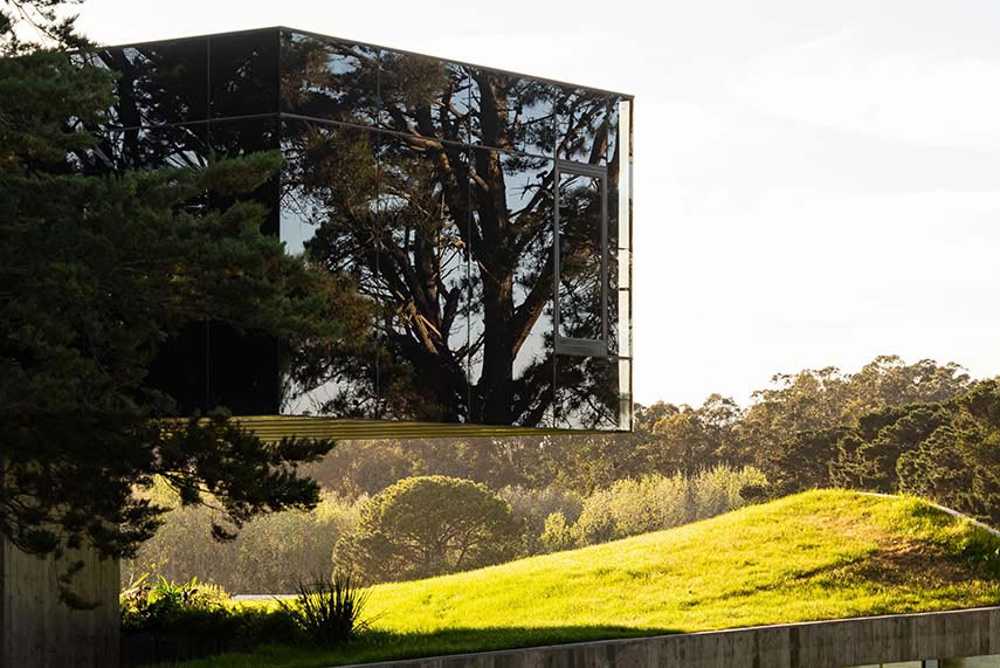 Casa Moro: nature and emptiness compose the form of space