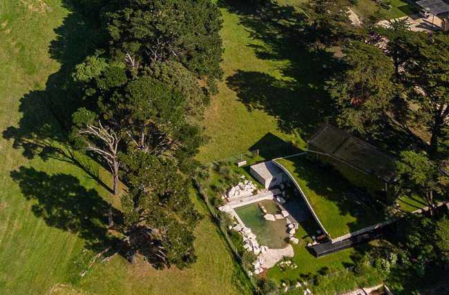 Casa Moro: nature and emptiness compose the form of space