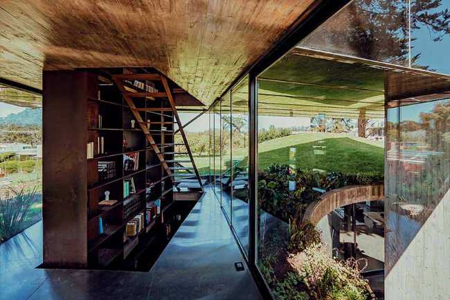 Casa Moro: nature and emptiness compose the form of space