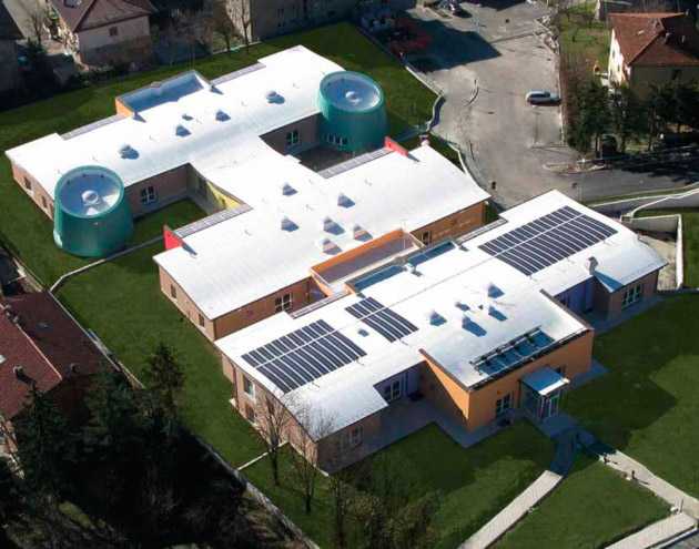 Sistema costruttivo Isotex: blocchi cassero in legno cemento per edilizia sostenibile e sicura