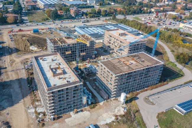 Sistema costruttivo Isotex: blocchi cassero in legno cemento per edilizia sostenibile e sicura