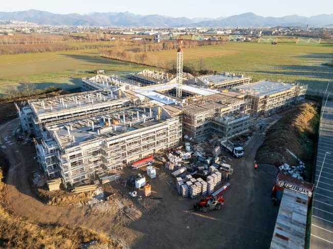 Sistema costruttivo Isotex: blocchi cassero in legno cemento per edilizia sostenibile e sicura