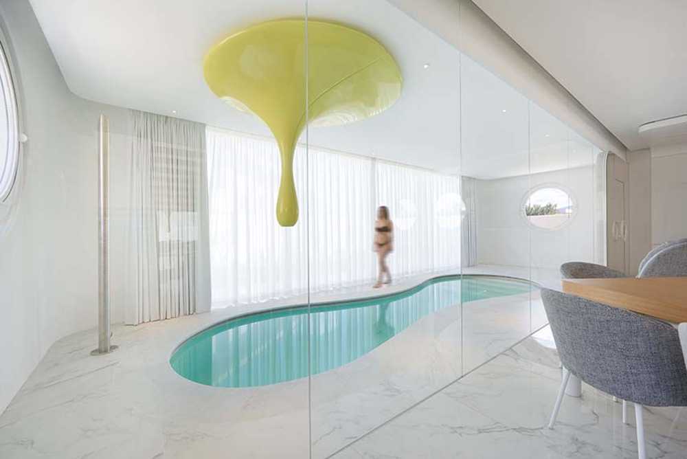 Orange Villa. Living as a poetic gesture