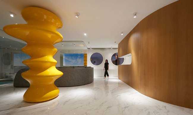 Orange Villa. Living as a poetic gesture