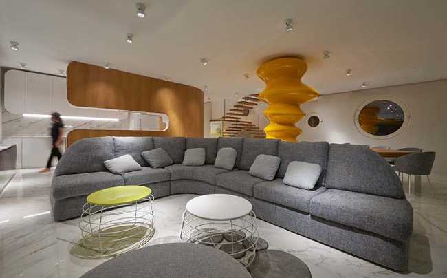 Orange Villa. Living as a poetic gesture