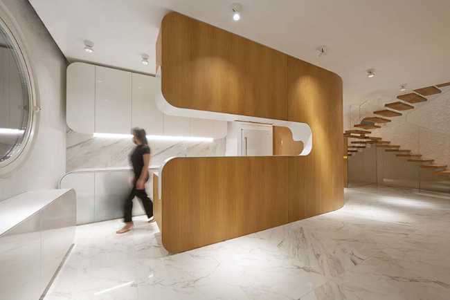 Orange Villa. Living as a poetic gesture