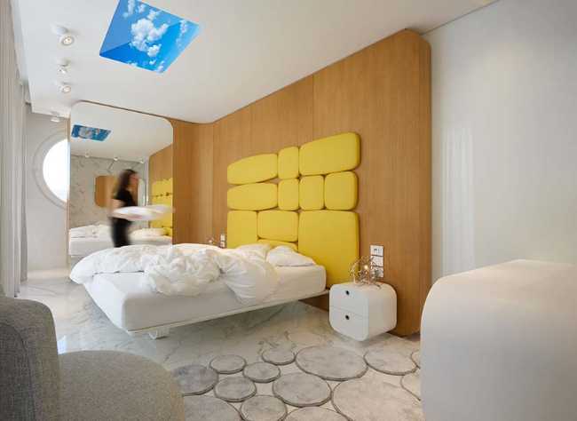 Orange Villa. Living as a poetic gesture