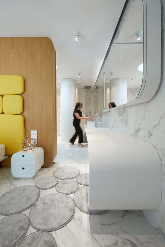 Orange Villa. Living as a poetic gesture