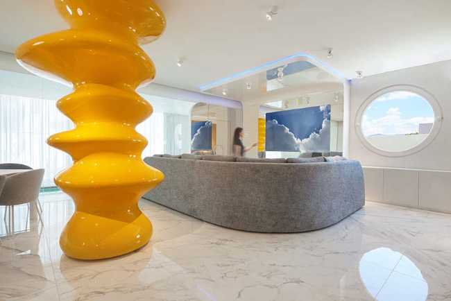 Orange Villa. Living as a poetic gesture