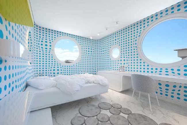 Orange Villa. Living as a poetic gesture