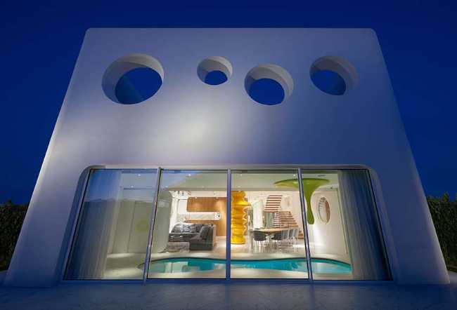 Orange Villa. Living as a poetic gesture