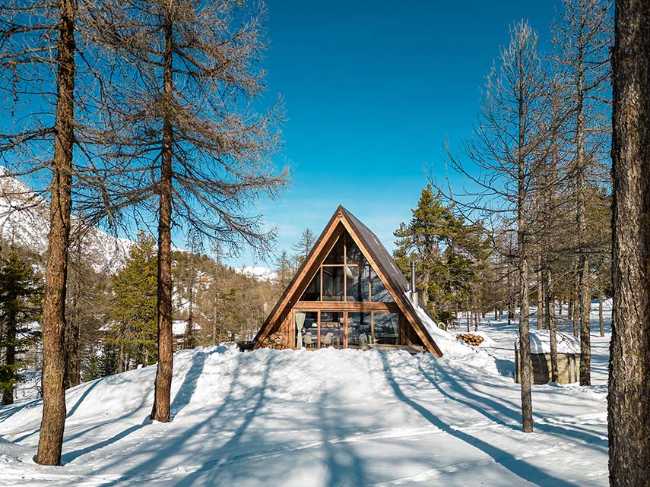 Tra le vette e la luce. Uno chalet che interpreta la montagna