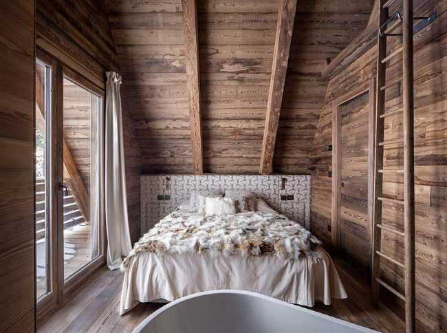 Tra le vette e la luce. Uno chalet che interpreta la montagna