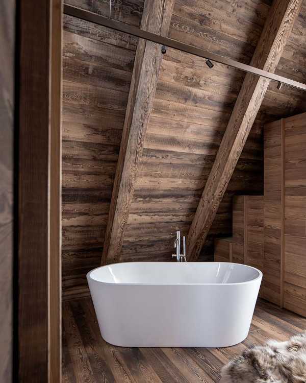 Tra le vette e la luce. Uno chalet che interpreta la montagna