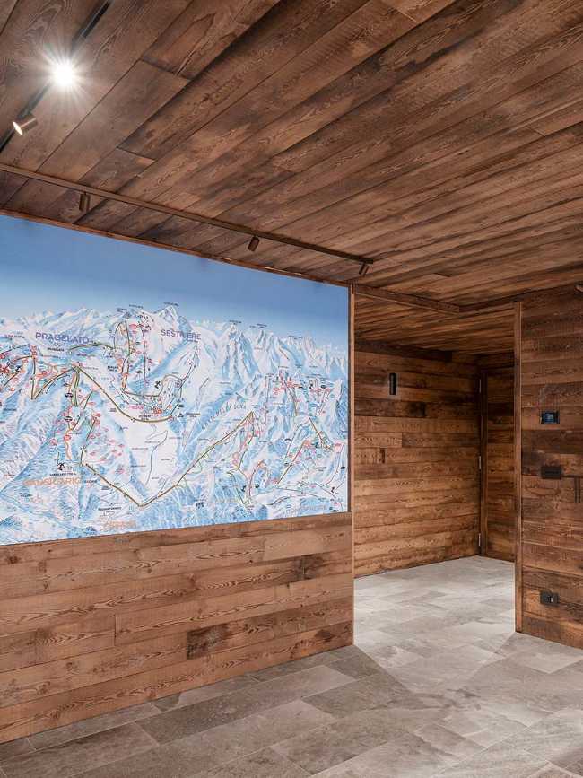 Tra le vette e la luce. Uno chalet che interpreta la montagna