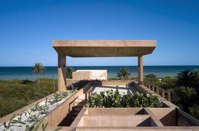 San Bruno Beach House between compositional contrasts and environmental strategies
