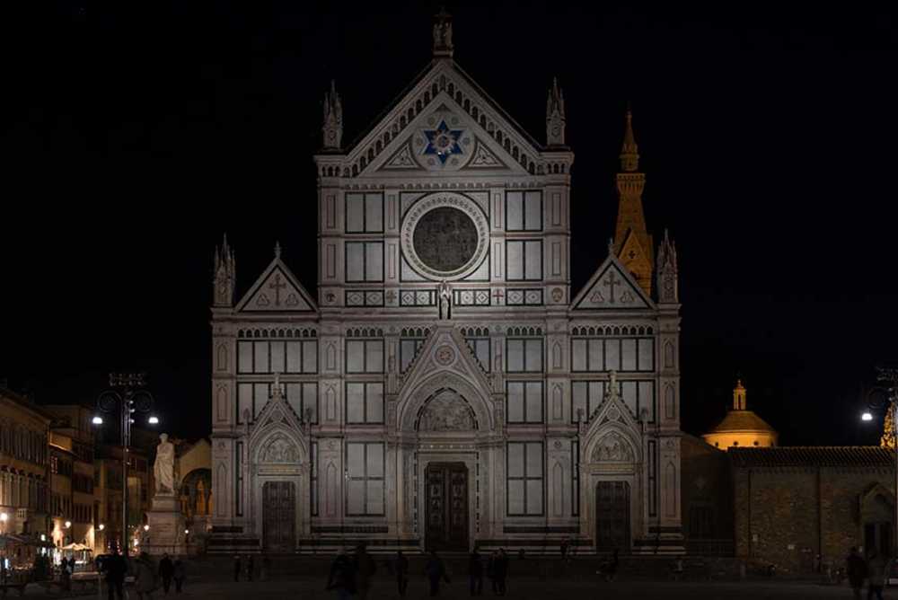 Lighting of the facade of the Basilica of Santa Croce in Florence