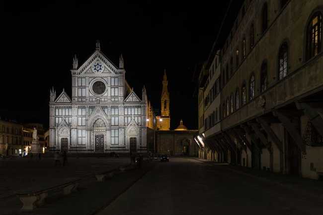 Lighting of the facade of the Basilica of Santa Croce in Florence
