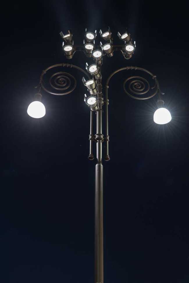Lighting of the facade of the Basilica of Santa Croce in Florence