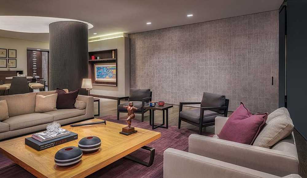 Paredes corredizas: el secreto de los 700 metros cuadrados del Departamento R&J