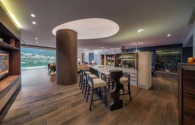 Paredes corredizas: el secreto de los 700 metros cuadrados del Departamento R&J