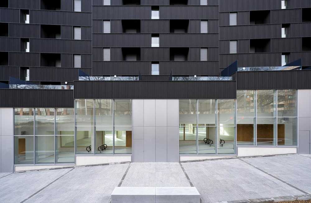 Terrasses sociales sur la rive de Cizur