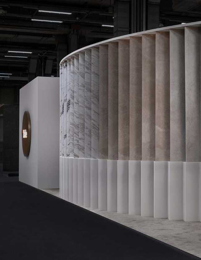 Stand de exposición como experiencia arquitectónica: Material Expression