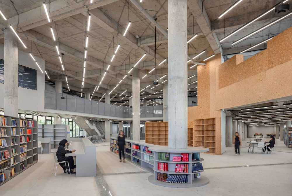 Can architecture be democratic? SMVIT university library