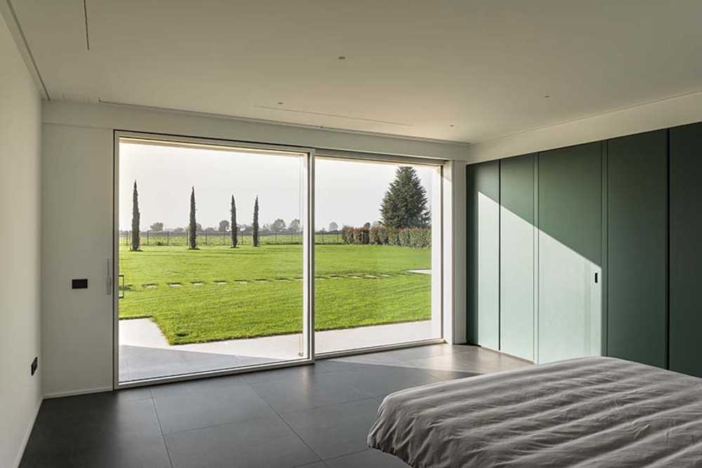 Luz y materia. El equilibrio perfecto de Villa Tenca.