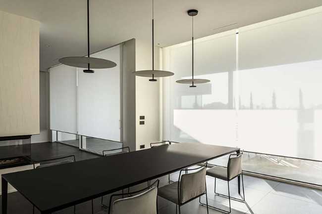 Luz y materia. El equilibrio perfecto de Villa Tenca.