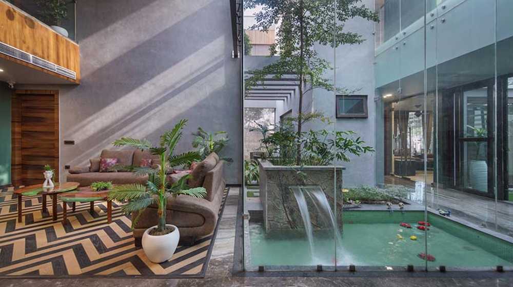 Aaroh: la residenza famigliare sicura e dall’anima felice