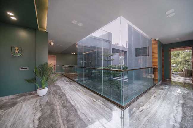 Aaroh: la residenza famigliare sicura e dall’anima felice