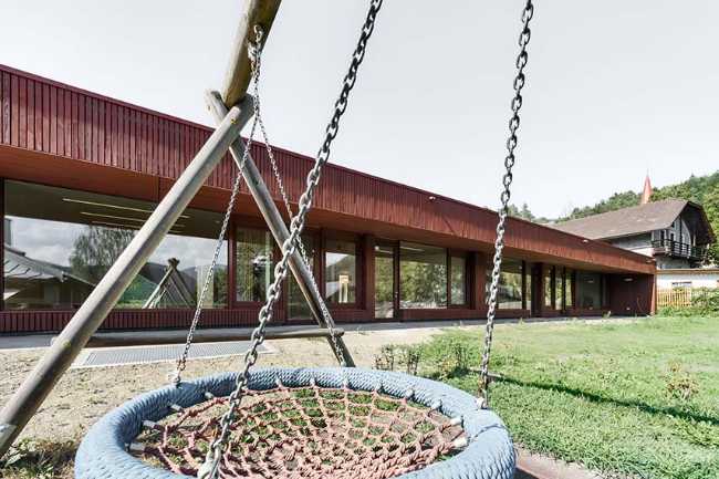 Scuola d’infanzia tra natura e comunità