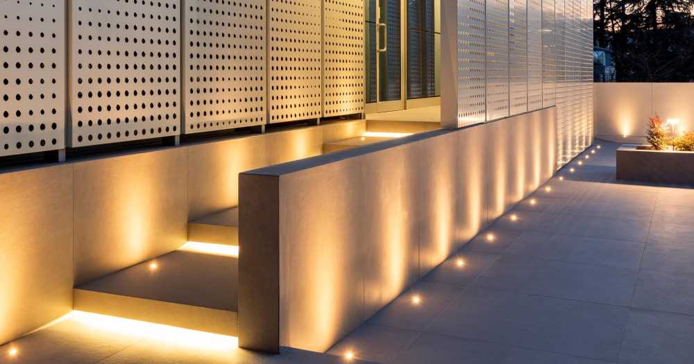 Headquarters Logica TRE Proedil, the new facade between Gres and Sky